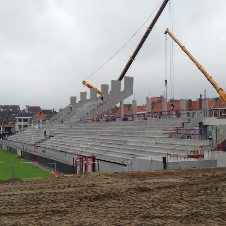 uitzet betonstructuur tribune KV Oostende 5.JPG